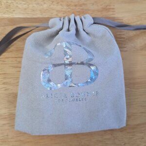 NWT Alicia Bonnie "Blair" Cream & Gold Stud Earrings